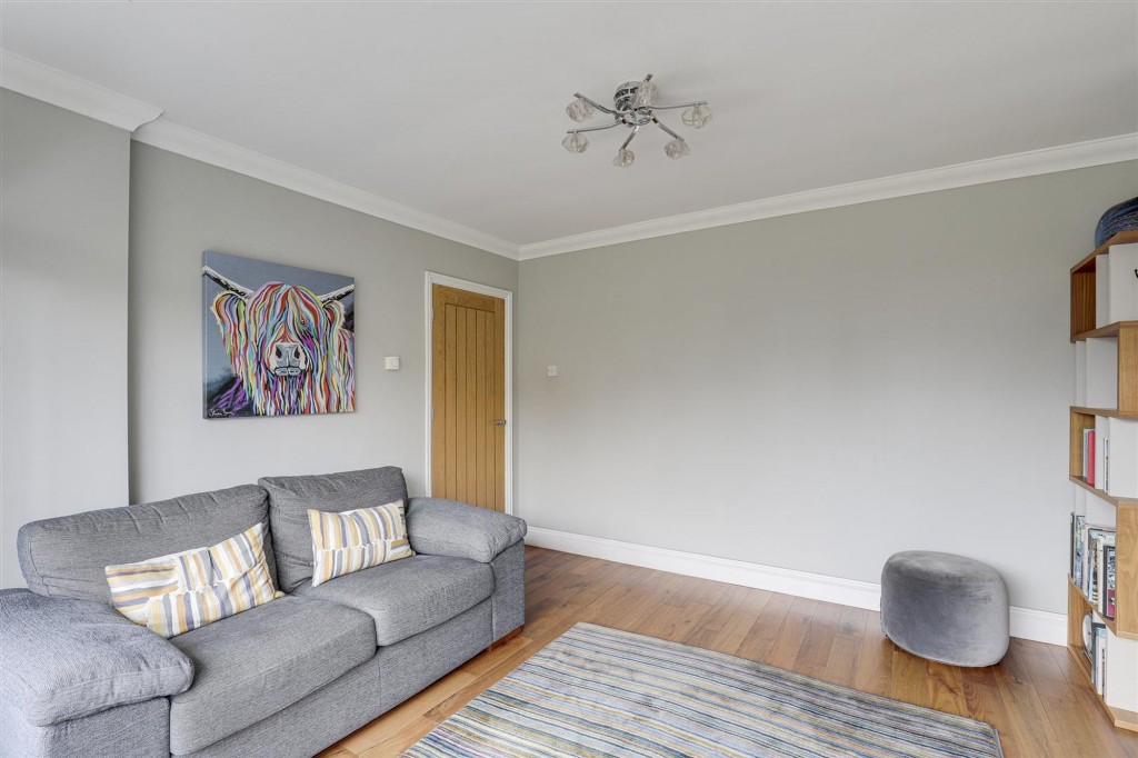 Seven Oaks Crescent, Bramcote, NG9
