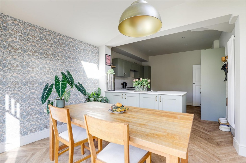 Main Road, Gedling, NG4