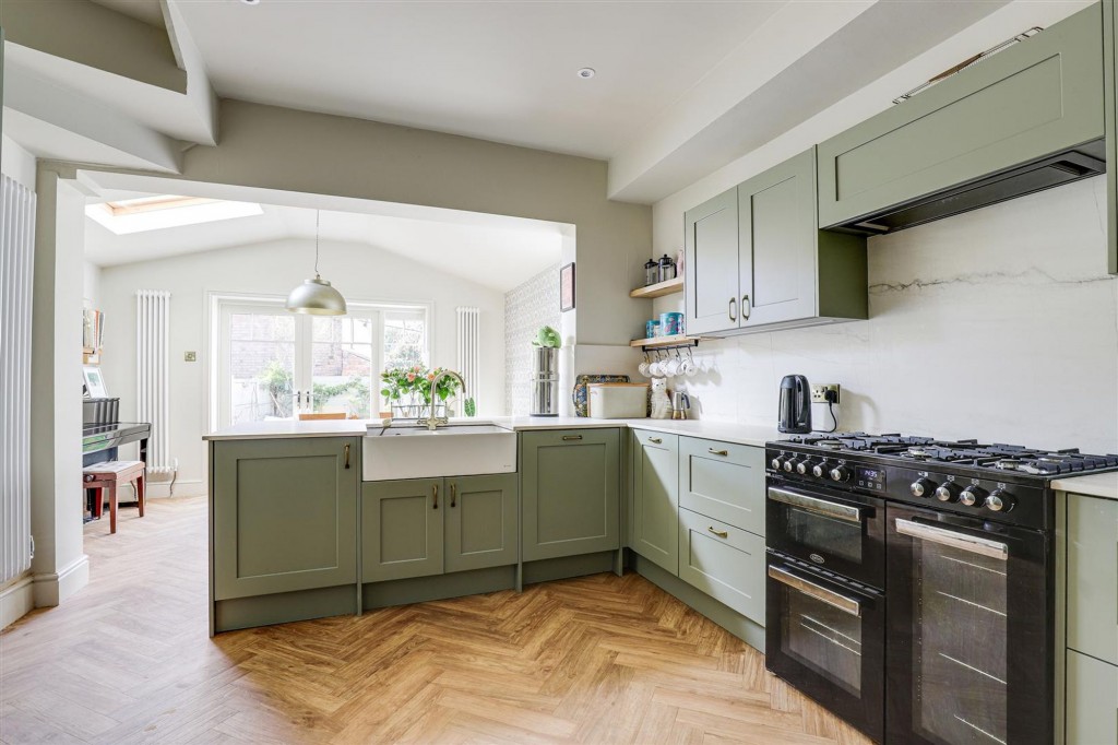 Main Road, Gedling, NG4