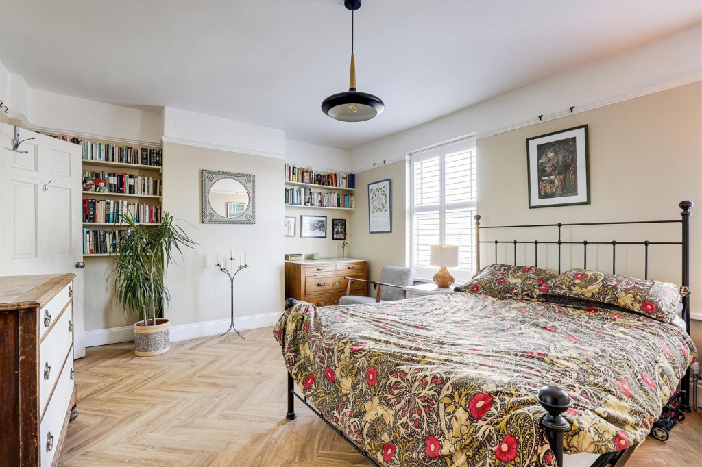 Main Road, Gedling, NG4