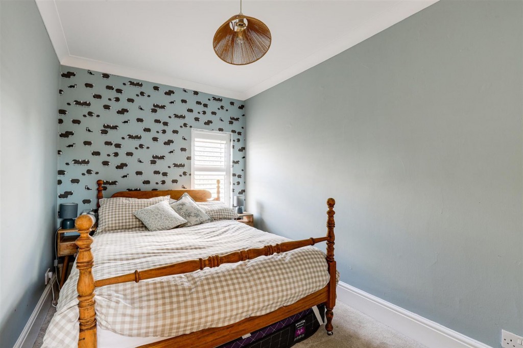 Main Road, Gedling, NG4