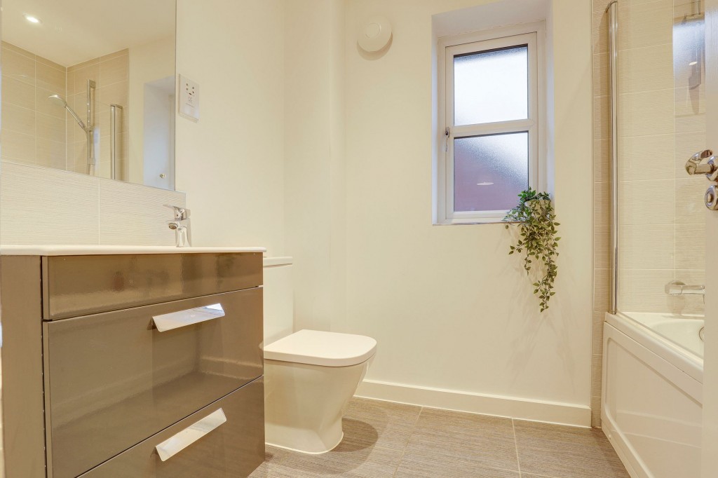 Seaton Way, Mapperley, NG3