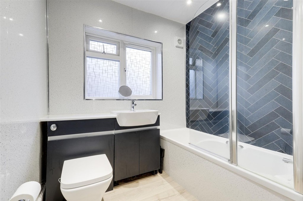 St. Albans Road, Arnold, NG5