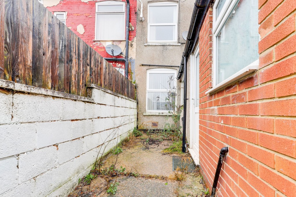 Victoria Street, Hucknall, NG15