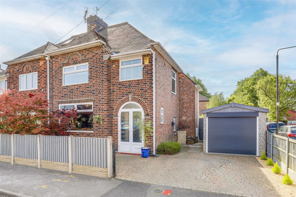 Oakleys Road, Long Eaton, NG10