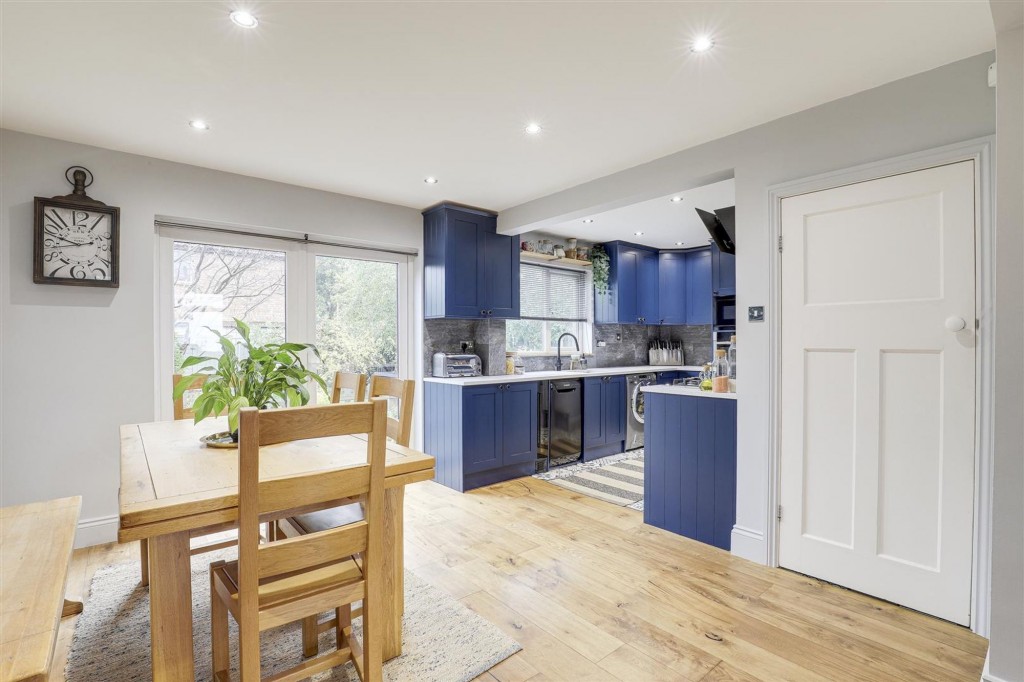 Oakleys Road, Long Eaton, NG10