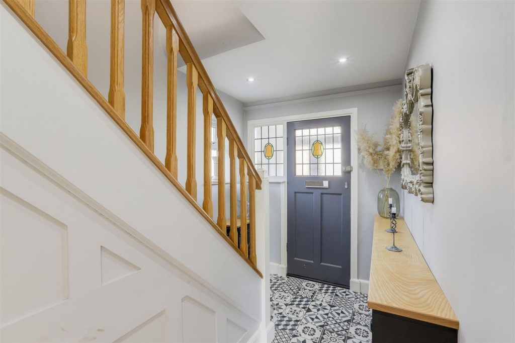 Oakleys Road, Long Eaton, NG10