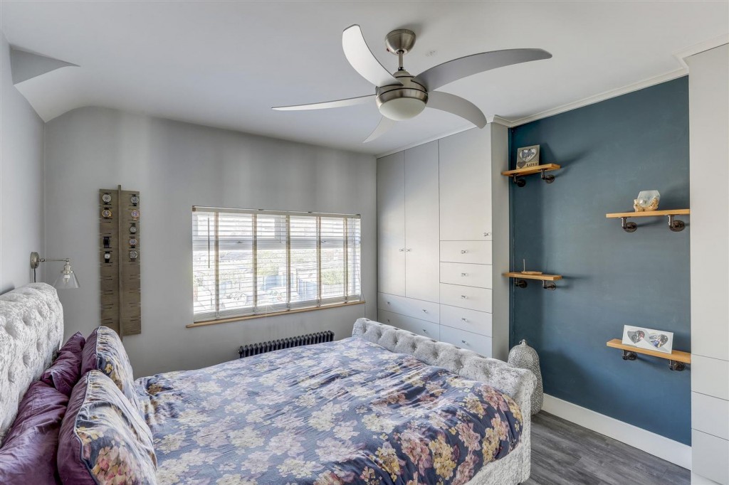 Oakleys Road, Long Eaton, NG10