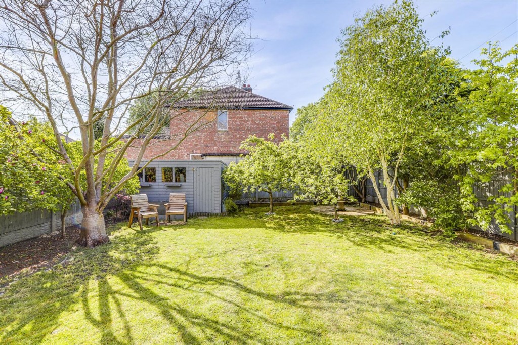 Oakleys Road, Long Eaton, NG10