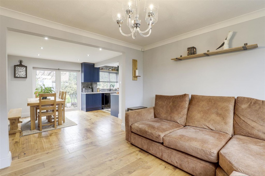 Oakleys Road, Long Eaton, NG10