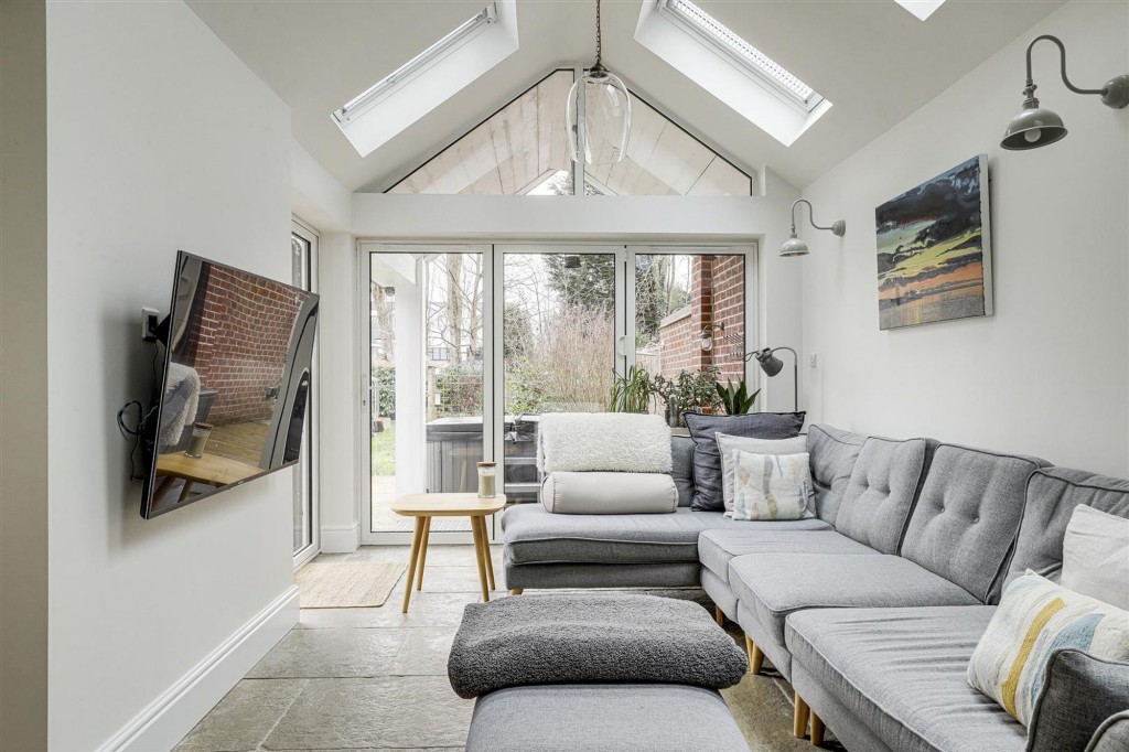 Leahurst Road, West Bridgford, NG2