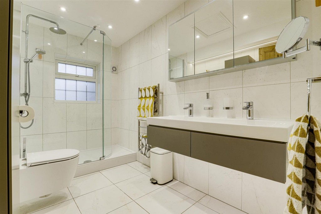 Leahurst Road, West Bridgford, NG2