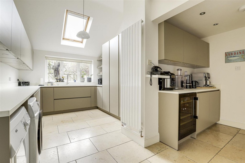 Leahurst Road, West Bridgford, NG2