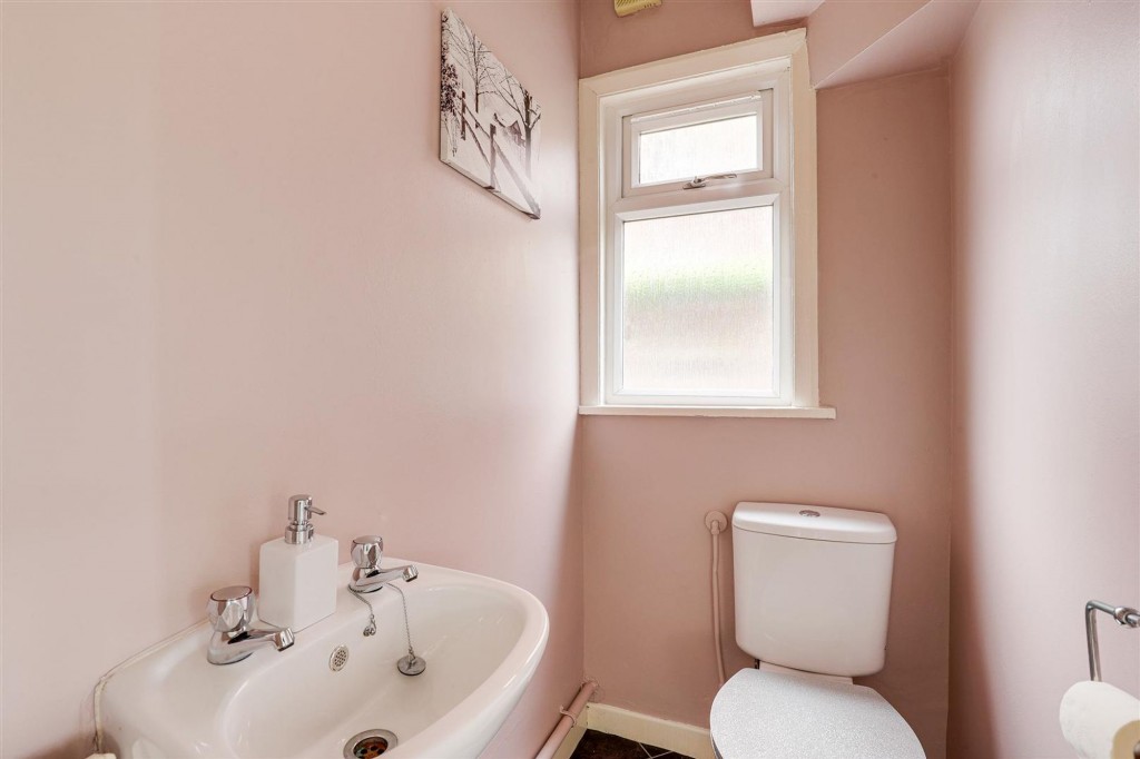 Cross Street, Arnold, NG5