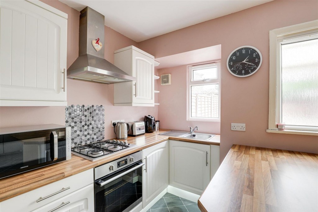 Cross Street, Arnold, NG5