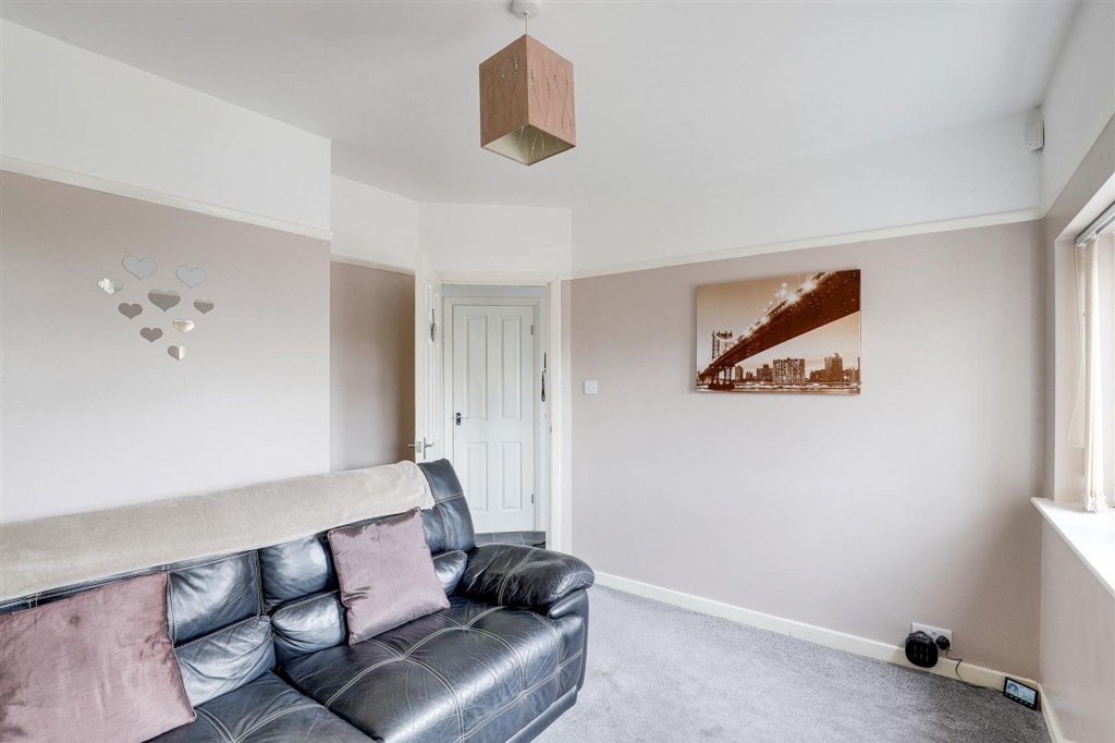 Cross Street, Arnold, NG5