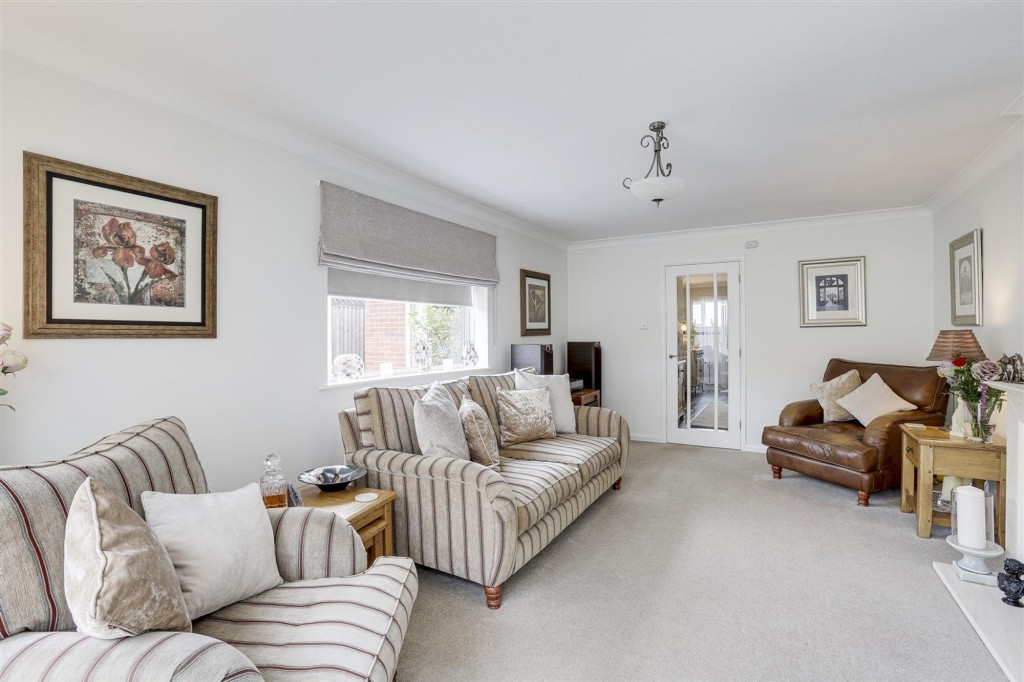 Queensway, Castle Donington, DE74