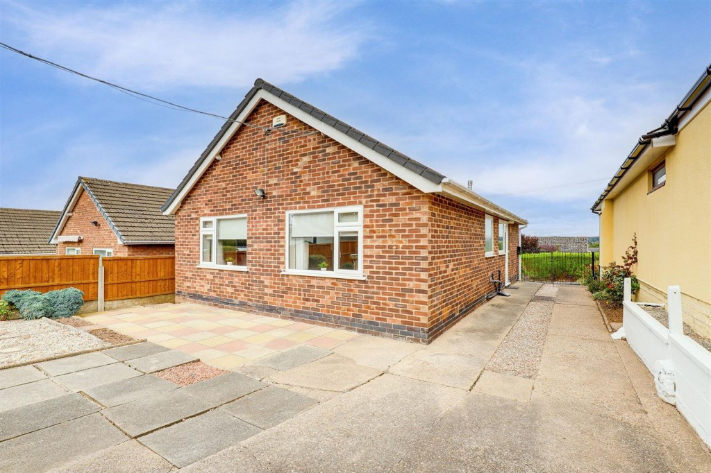 Upminster Drive, Arnold, NG5