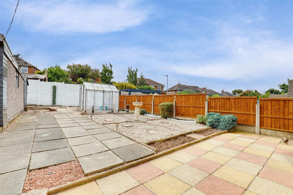 Upminster Drive, Arnold, NG5