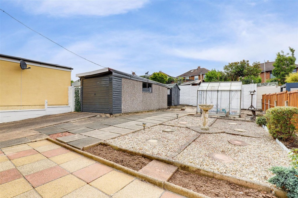 Upminster Drive, Arnold, NG5