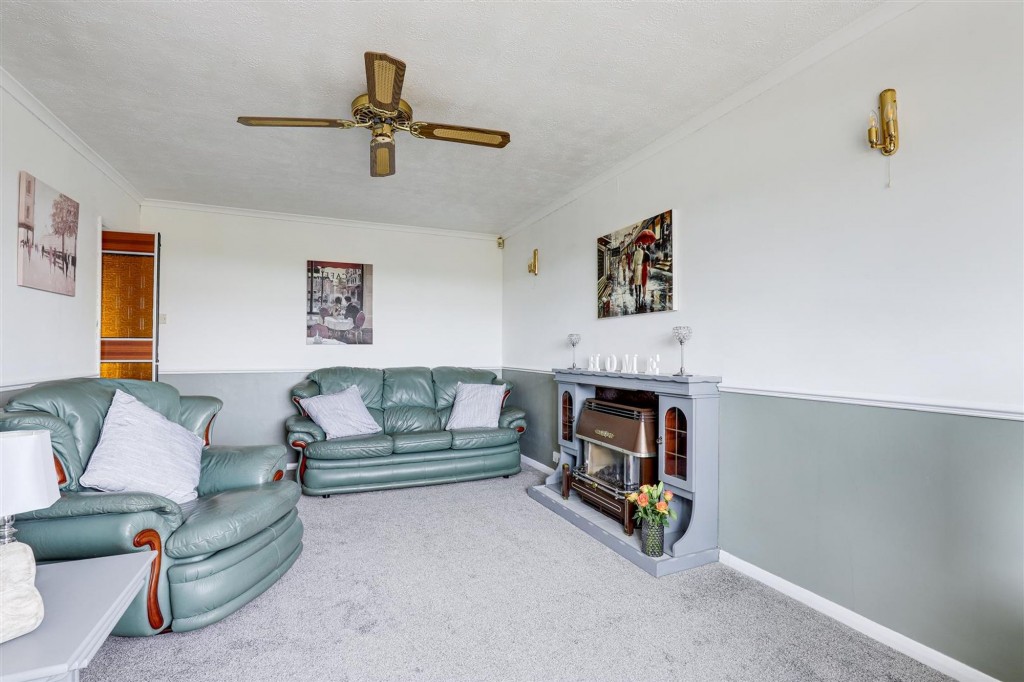 Upminster Drive, Arnold, NG5