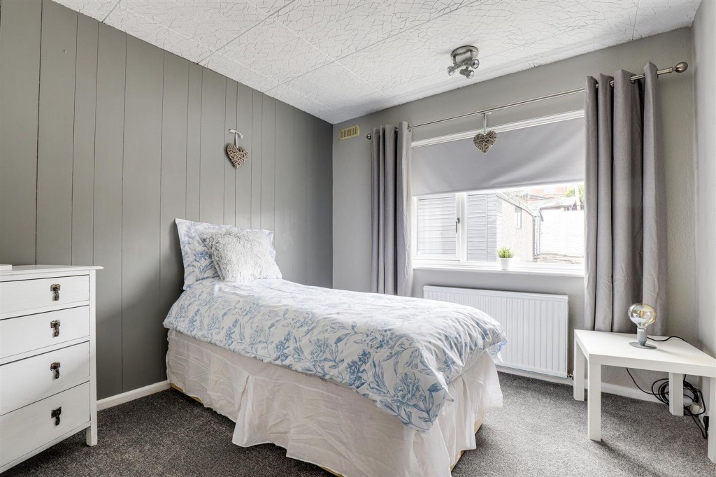 Upminster Drive, Arnold, NG5