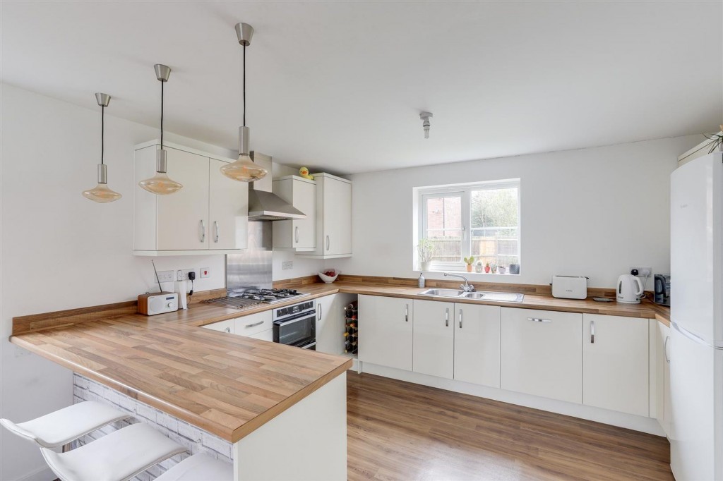 Kimbolton Way, Boulton Moor, DE24