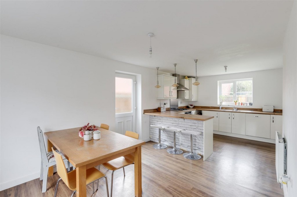 Kimbolton Way, Boulton Moor, DE24