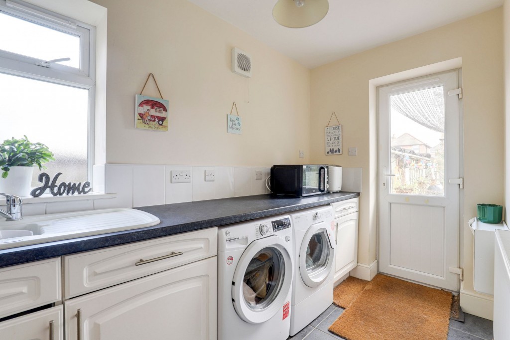 Hollydale Road, Nottingham, NG3