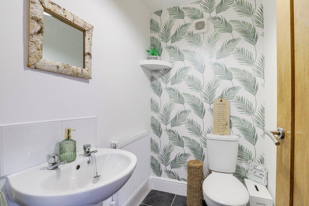 Hollydale Road, Nottingham, NG3