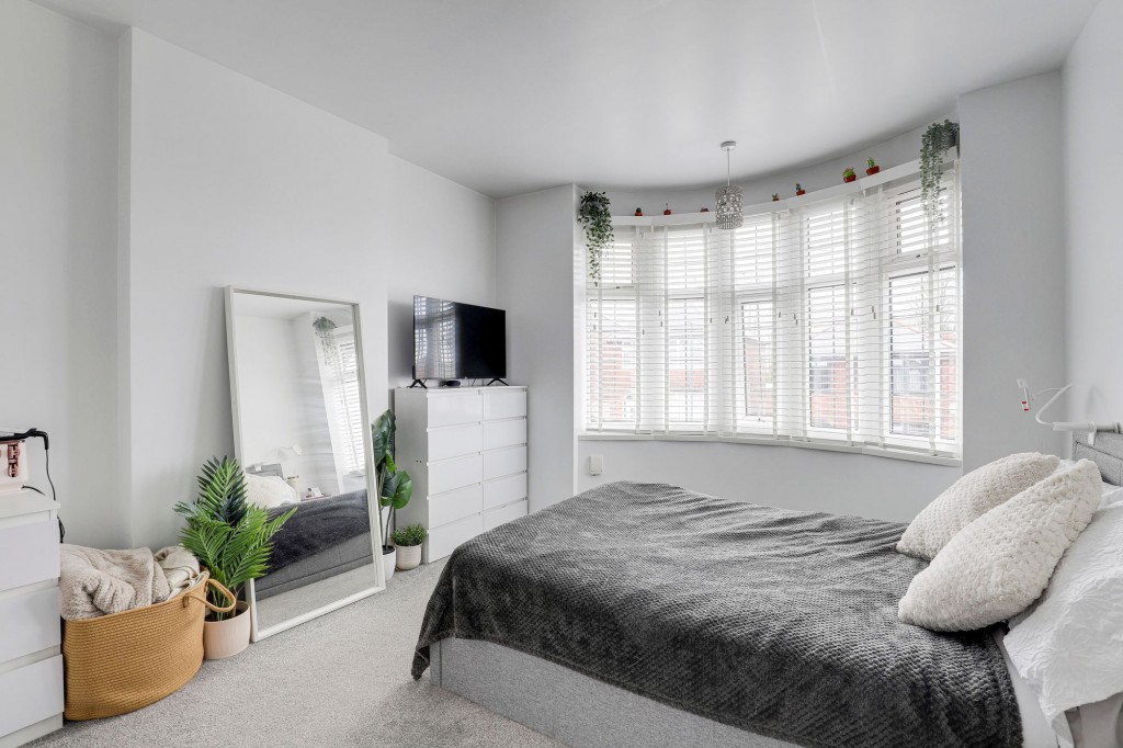 Hollydale Road, Nottingham, NG3