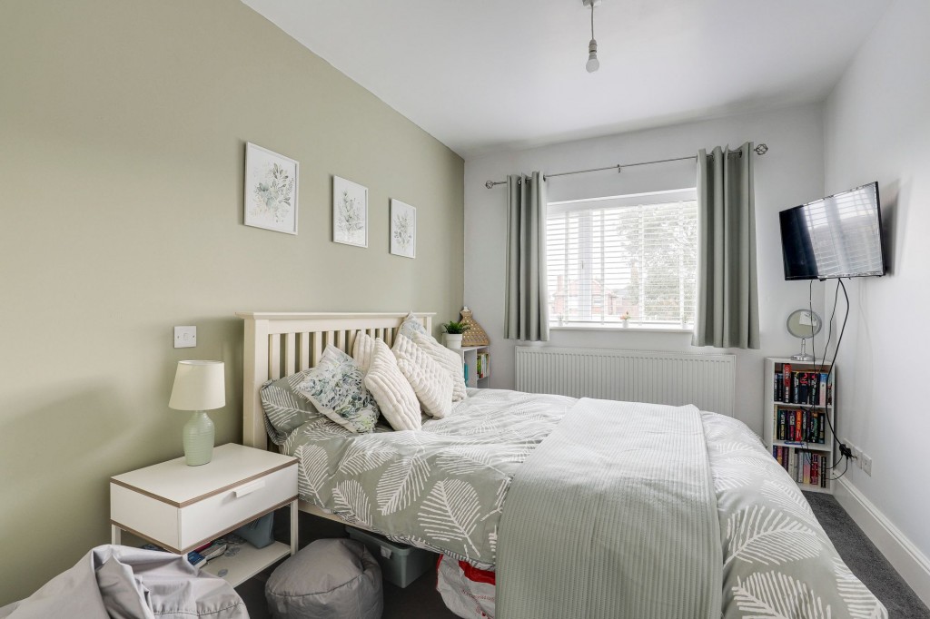 Hollydale Road, Nottingham, NG3