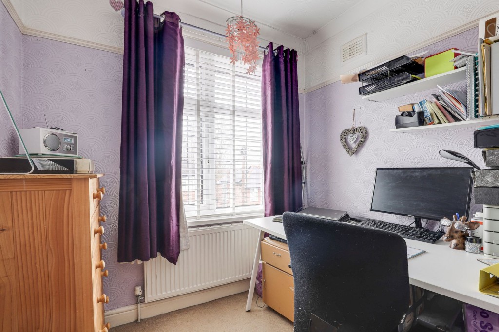 Hollydale Road, Nottingham, NG3