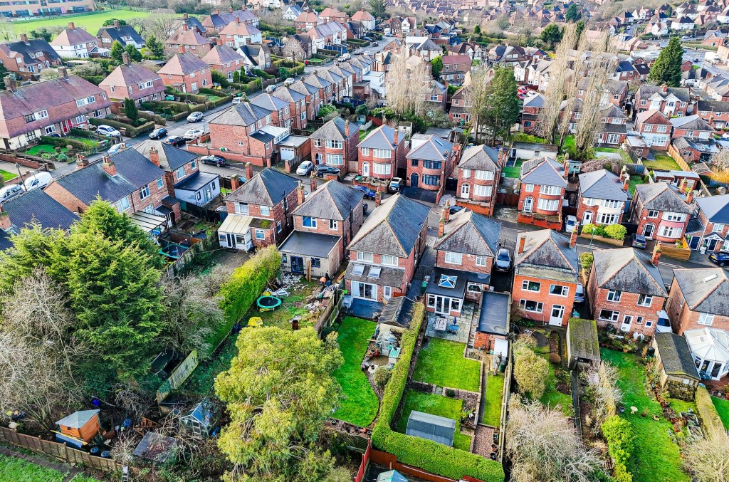 Hollydale Road, Nottingham, NG3