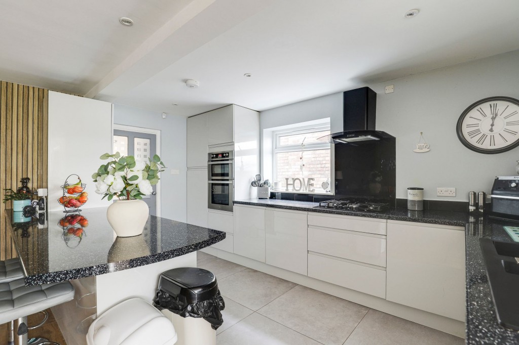 Hollydale Road, Nottingham, NG3