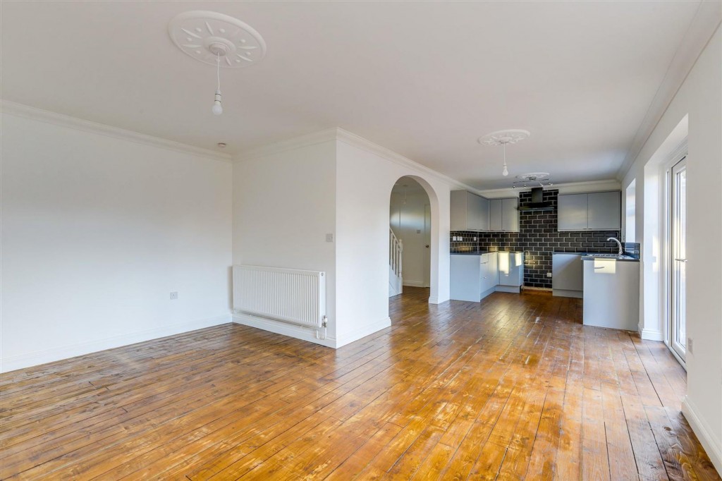 Stoney Houghton Gardens, Nottingham, NG6