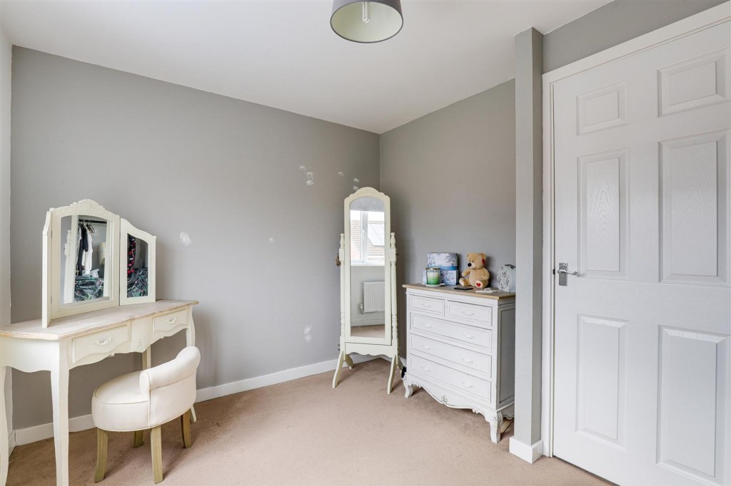 Lightning Grove, Hucknall, NG15