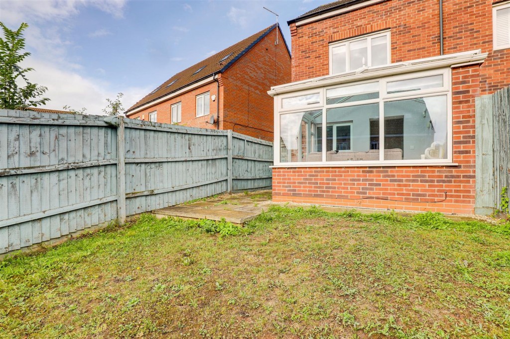 Lightning Grove, Hucknall, NG15