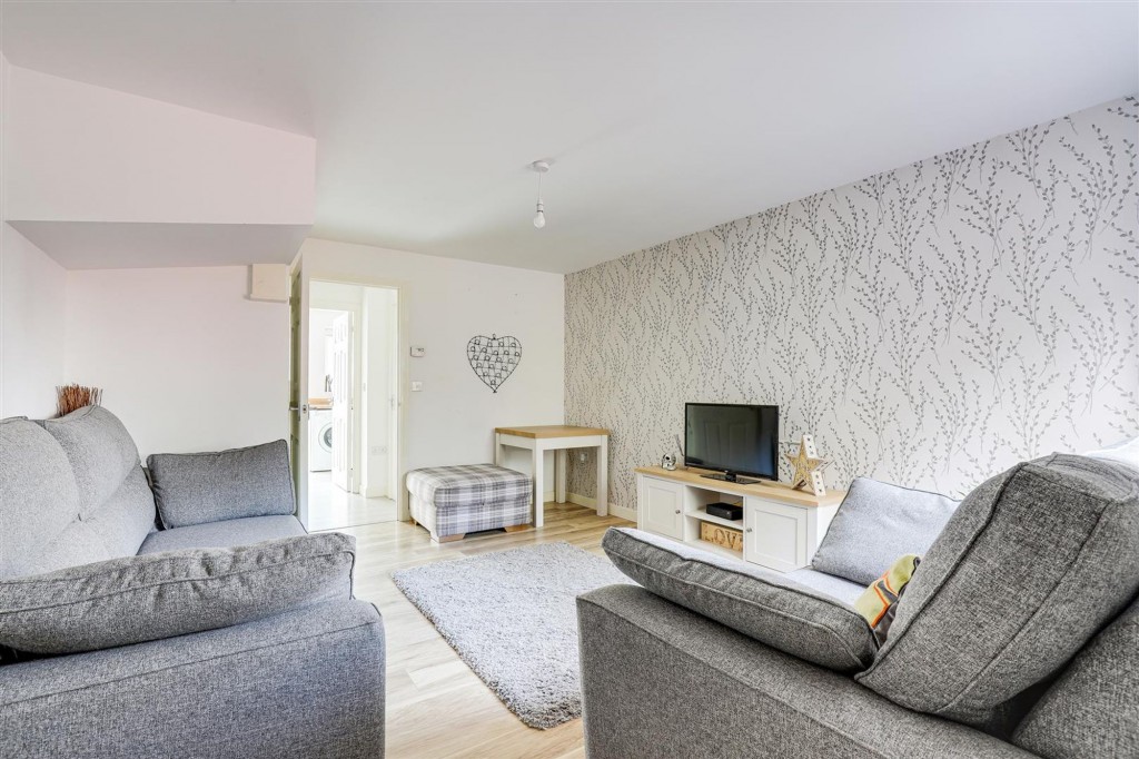 Lightning Grove, Hucknall, NG15