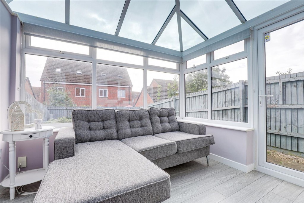 Lightning Grove, Hucknall, NG15