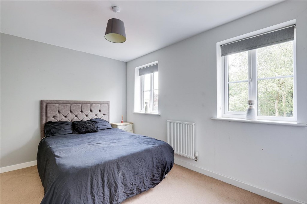 Lightning Grove, Hucknall, NG15