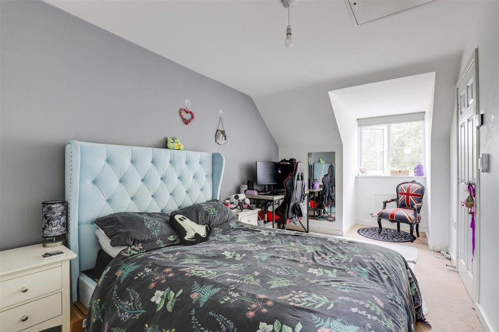 Lightning Grove, Hucknall, NG15