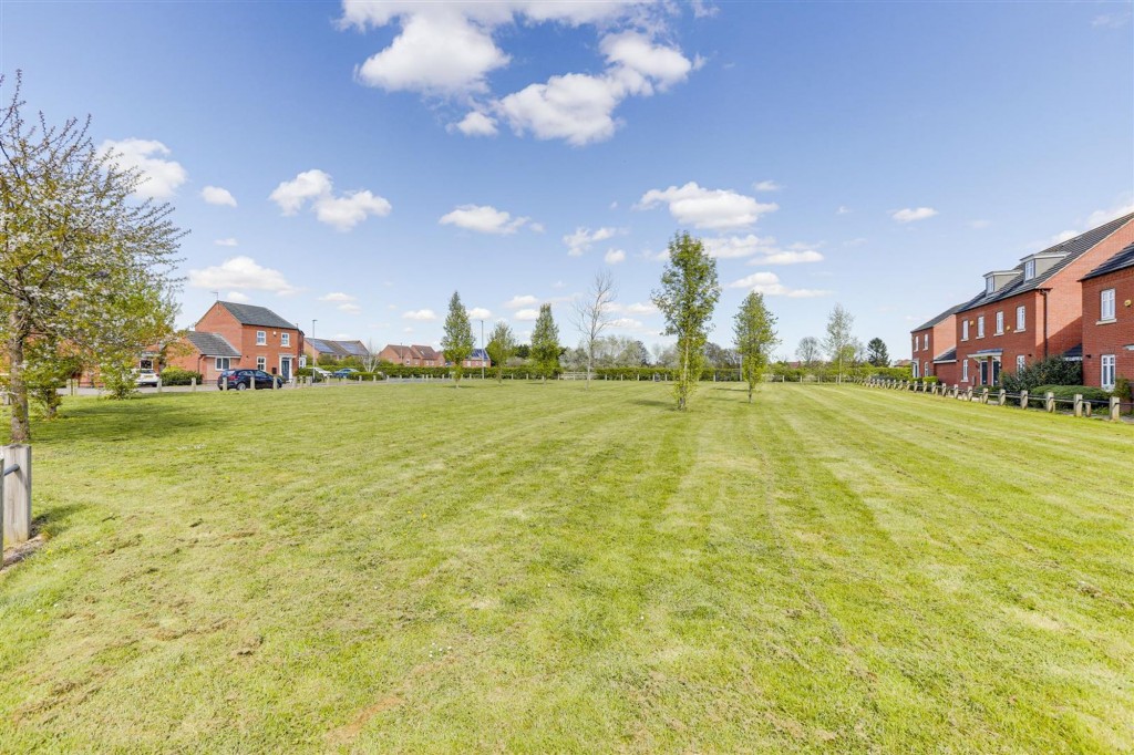 Red Kite Close, Hucknall, NG15