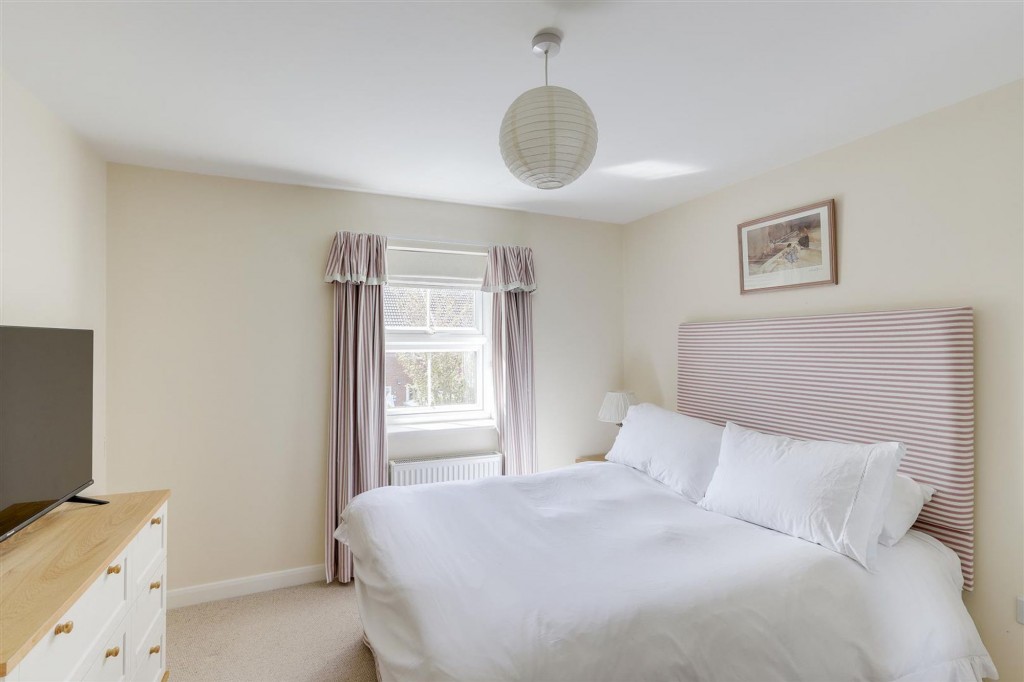 Red Kite Close, Hucknall, NG15