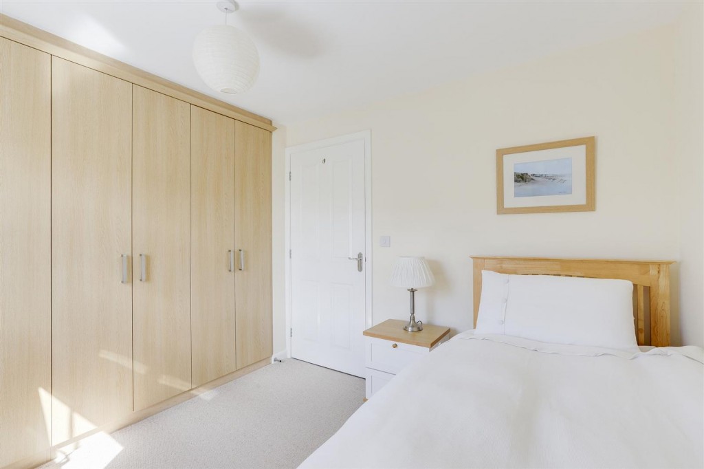 Red Kite Close, Hucknall, NG15