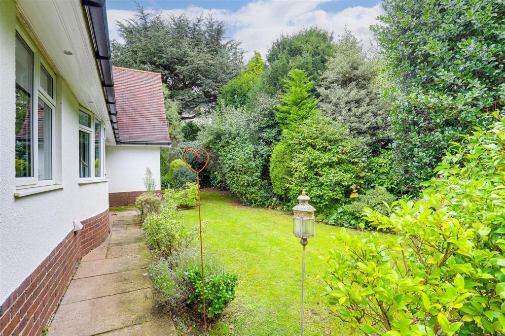 Yew Close, Nottingham, NG5