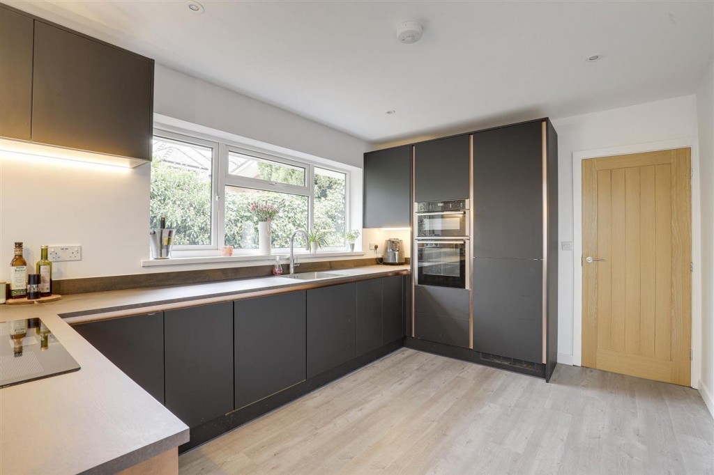 Yew Close, Nottingham, NG5