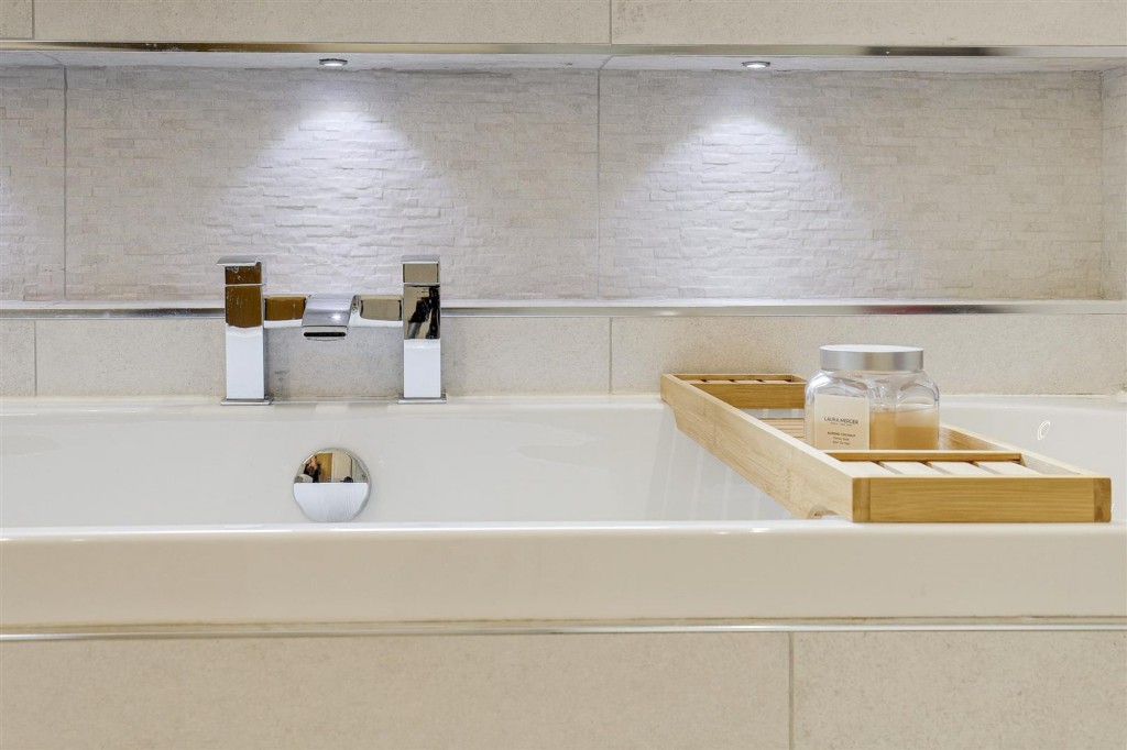 Yew Close, Nottingham, NG5