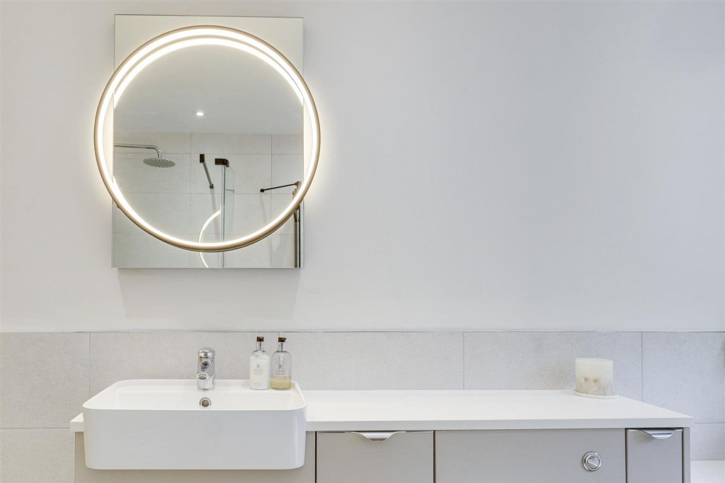 Yew Close, Nottingham, NG5