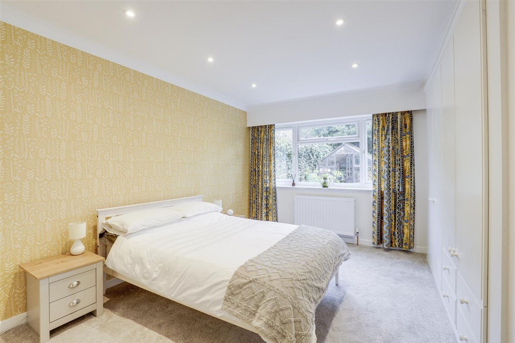 Yew Close, Nottingham, NG5